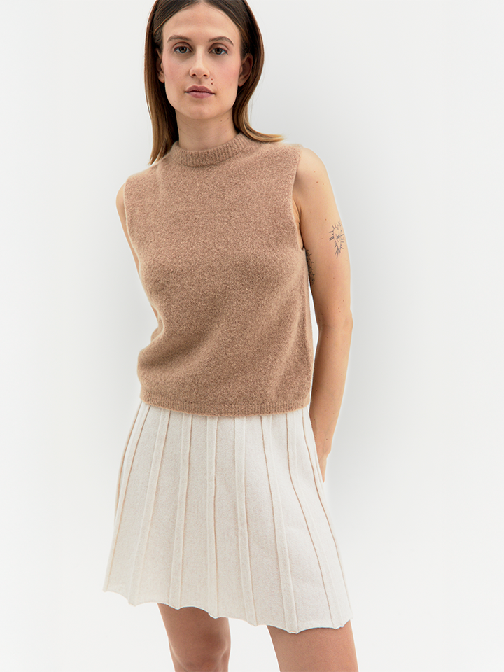 Filippa top smanicato in maglia