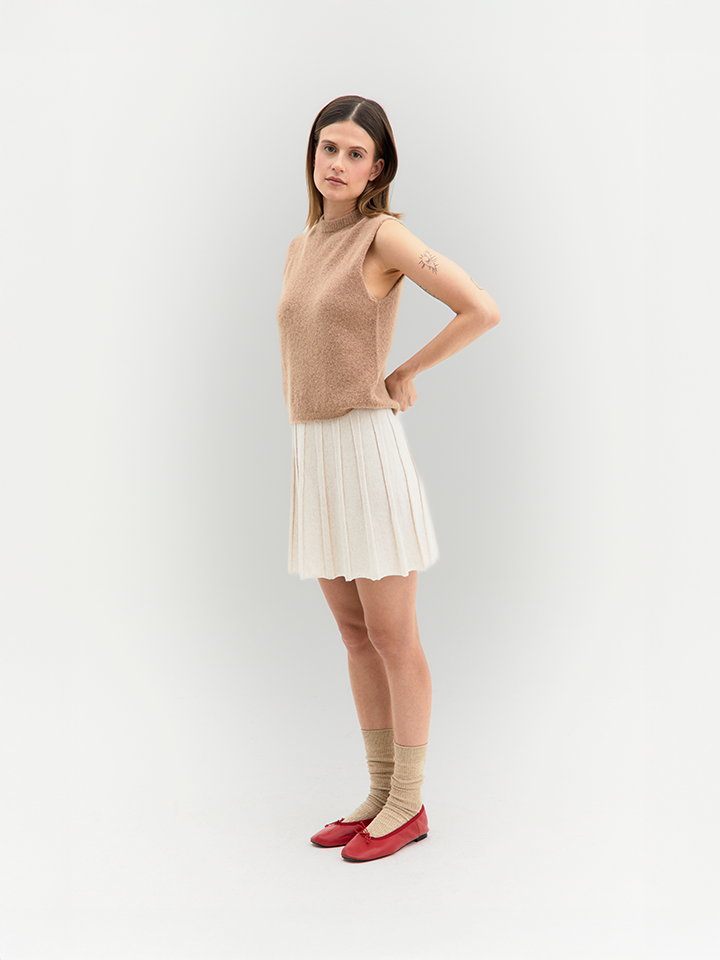 Filippa top smanicato in maglia